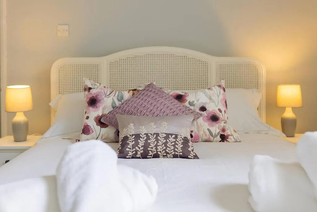 Stylish Period Maisonette Flat In Centre Of Bath