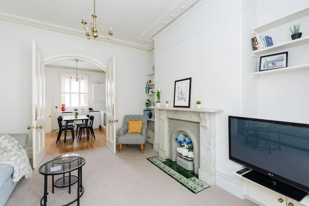 Apartment Stylish Period Maisonette Flat In Centre Of Bath United Kingdom