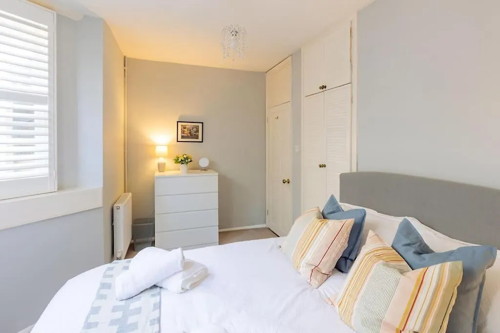 Apartment Stylish Period Maisonette Flat In Centre Of Bath